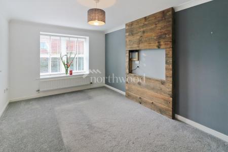 4 bedroom Detached house to let in Siskin Close, Kenington, Ashford, TN25