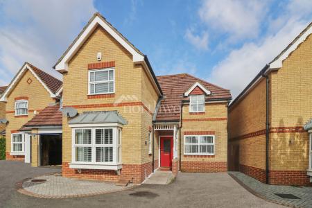 4 bedroom Detached house to let in Siskin Close, Kenington, Ashford, TN25