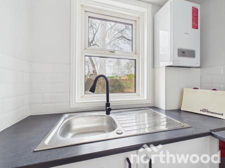 1 bedroom Flat to let in Somerset Road, Town Centre, Ashford, TN24