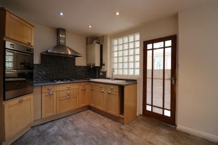 3 bedroom Semi-detached house to let in Birling Road, South Willesborough, Ashford, TN24