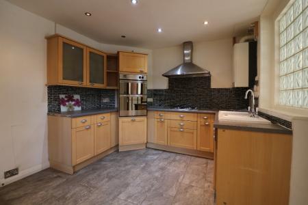 3 bedroom Semi-detached house to let in Birling Road, South Willesborough, Ashford, TN24