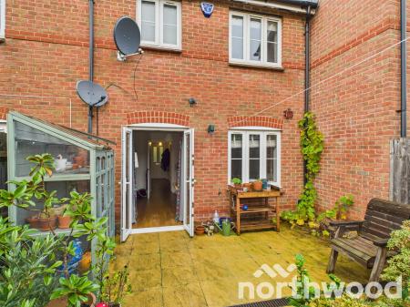 2 bedroom Terraced House for sale in Lodge Close, Singleton, Ashford, TN23