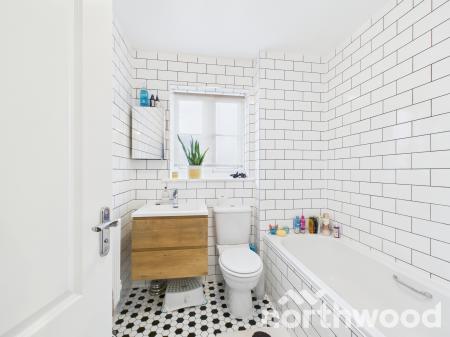 2 bedroom Terraced House for sale in Lodge Close, Singleton, Ashford, TN23