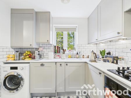 2 bedroom Terraced House for sale in Lodge Close, Singleton, Ashford, TN23