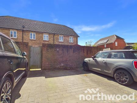 2 bedroom Terraced House for sale in Perch Close, Singleton, Ashford, TN23