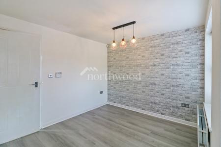 4 bedroom Detached house to let in Siskin Close, Kenington, Ashford, TN25