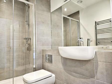 2 bedroom Flat to let in Cantia Place, Ashford, TN23