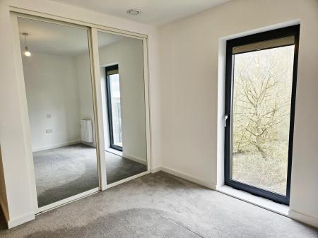 2 bedroom Flat to let in Cantia Place, Ashford, TN23