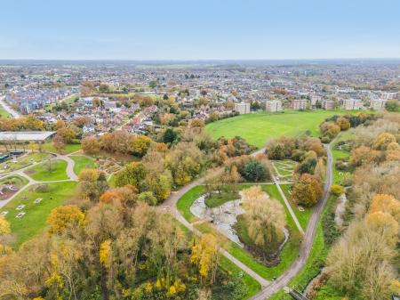 2 bedroom Flat to let in Cantia Place, Ashford, TN23