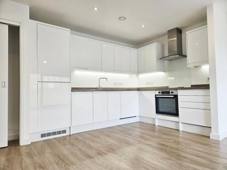 2 bedroom Flat to let in Cantia Place, Ashford, TN23