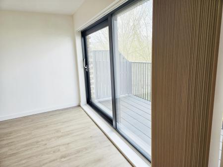 2 bedroom Flat to let in Cantia Place, Ashford, TN23