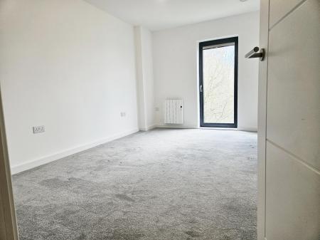 2 bedroom Flat to let in Cantia Place, Ashford, TN23