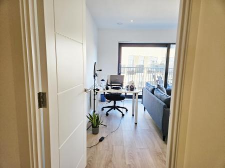 1 bedroom Flat to let in Cantia Place, Ashford, TN23