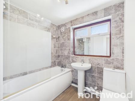 3 bedroom Terraced House to let in Arlington, South Ashford, Ashford, TN23