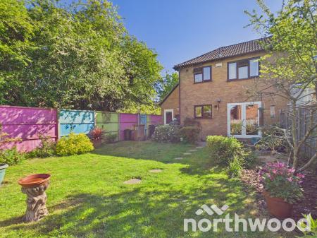 3 bedroom Semi-detached house for sale in Reedmace Close, Singleton, Ashford, TN23