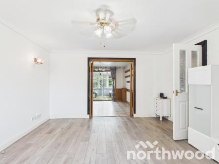 4 bedroom Detached house to let in Lakemead, Singleton, Ashford, TN23