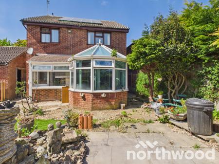 4 bedroom Detached house to let in Lakemead, Singleton, Ashford, TN23