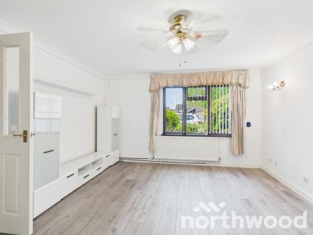 4 bedroom Detached house to let in Lakemead, Singleton, Ashford, TN23