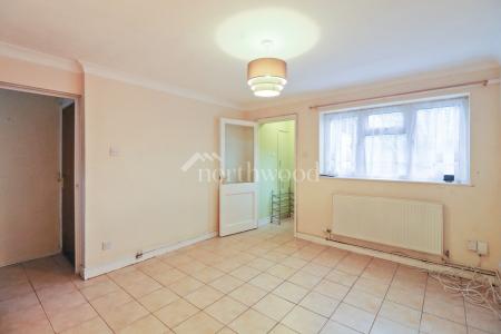 1 bedroom Ground floor maisonette to let in Ealham Close, Willesborough, Ashford, TN24
