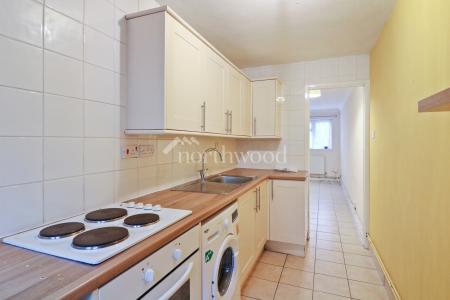 1 bedroom Ground floor maisonette to let in Ealham Close, Willesborough, Ashford, TN24