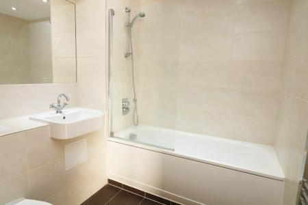 1 bedroom Flat to let in Panorama, Town Centre, Ashford, TN24