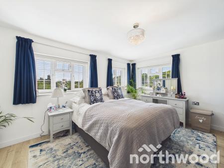 4 bedroom Semi-detached house for sale in Common Way, Hothfield, TN26