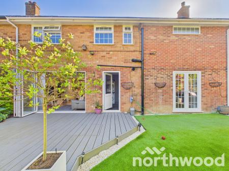 4 bedroom Semi-detached house for sale in Common Way, Hothfield, TN26