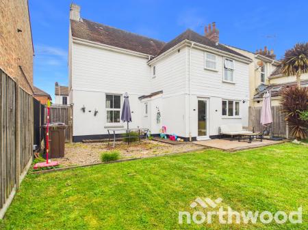 3 bedroom Detached house for sale in Romney Road, Willesborough, Ashford, TN24