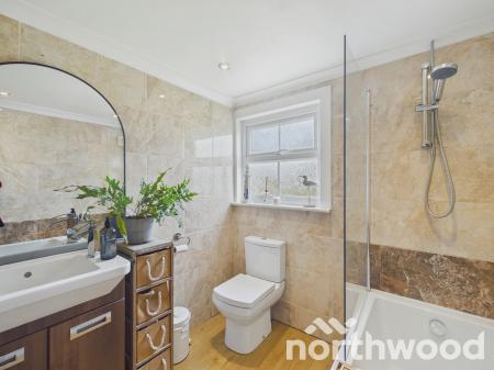 3 bedroom Detached house for sale in Romney Road, Willesborough, Ashford, TN24