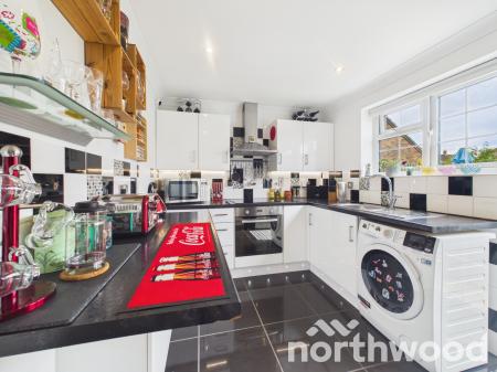 2 bedroom Terraced House for sale in Reedmace Close, Singleton, Ashford, TN23