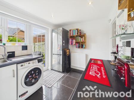 2 bedroom Terraced House for sale in Reedmace Close, Singleton, Ashford, TN23