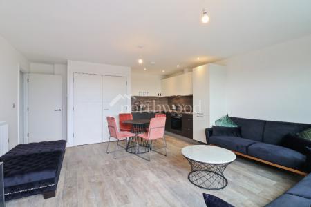 2 bedroom Flat to let in George Street, Victoria Point, Victoria Point, Ashford, TN23