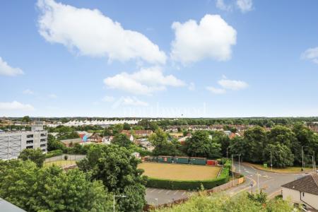2 bedroom Flat to let in George Street, Victoria Point, Victoria Point, Ashford, TN23