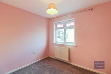4 bedroom Detached house to let in Chestnut Lane, Ashford, TN23