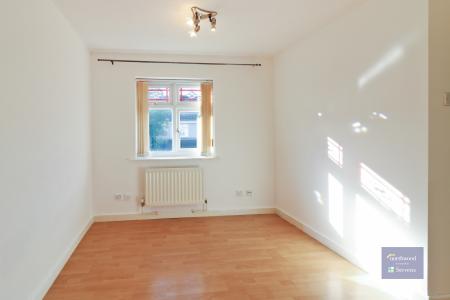 4 bedroom Detached house to let in Chestnut Lane, Ashford, TN23