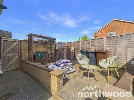 3 bedroom Semi-detached house for sale in Langley Drive, Ashford, TN23