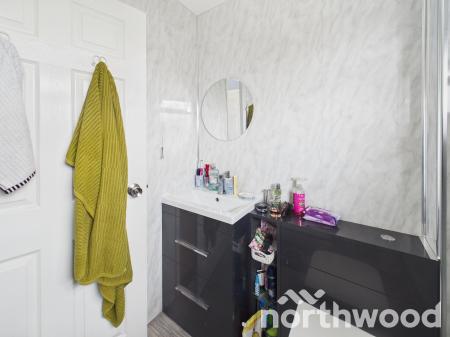 3 bedroom Semi-detached house for sale in Langley Drive, Ashford, TN23