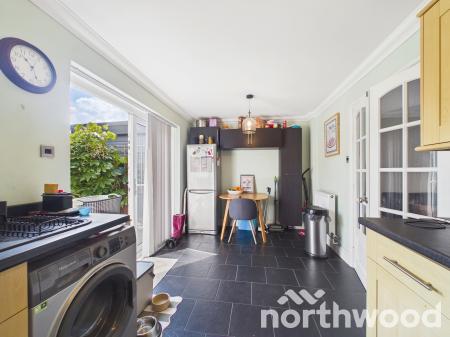 3 bedroom Semi-detached house for sale in Langley Drive, Ashford, TN23