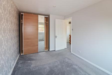 3 bedroom Semi-detached house to let in Lakemead, Singleton, Ashford, TN23