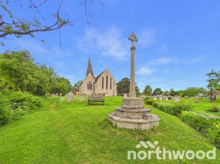 2 bedroom Bungalow for sale in Lower Road, Woodchurch, TN26