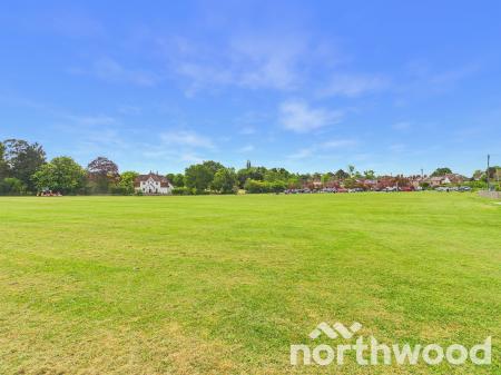 2 bedroom Bungalow for sale in Lower Road, Woodchurch, TN26