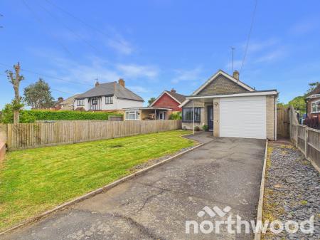 2 bedroom Bungalow for sale in Lower Road, Woodchurch, TN26