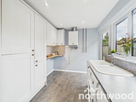 2 bedroom Bungalow for sale in Lower Road, Woodchurch, TN26