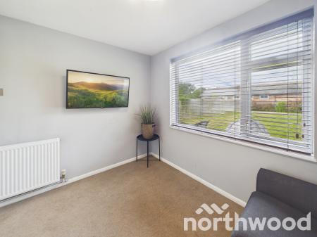 2 bedroom Bungalow for sale in Lower Road, Woodchurch, TN26