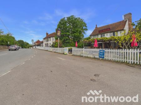 2 bedroom Bungalow for sale in Lower Road, Woodchurch, TN26
