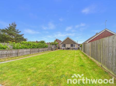 2 bedroom Bungalow for sale in Lower Road, Woodchurch, TN26