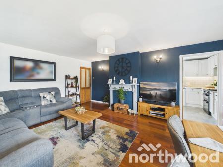 2 bedroom Bungalow for sale in Lower Road, Woodchurch, TN26