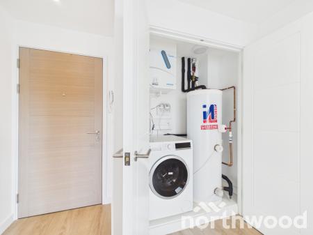 1 bedroom Flat to let in Hampton Place, Ashford, TN23