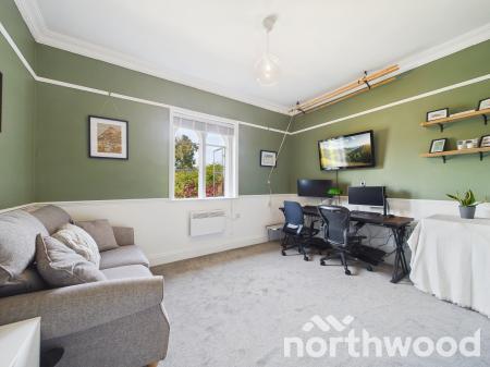 3 bedroom Flat for sale in The Grove, Pluckley, TN27