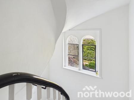 3 bedroom Flat for sale in The Grove, Pluckley, TN27